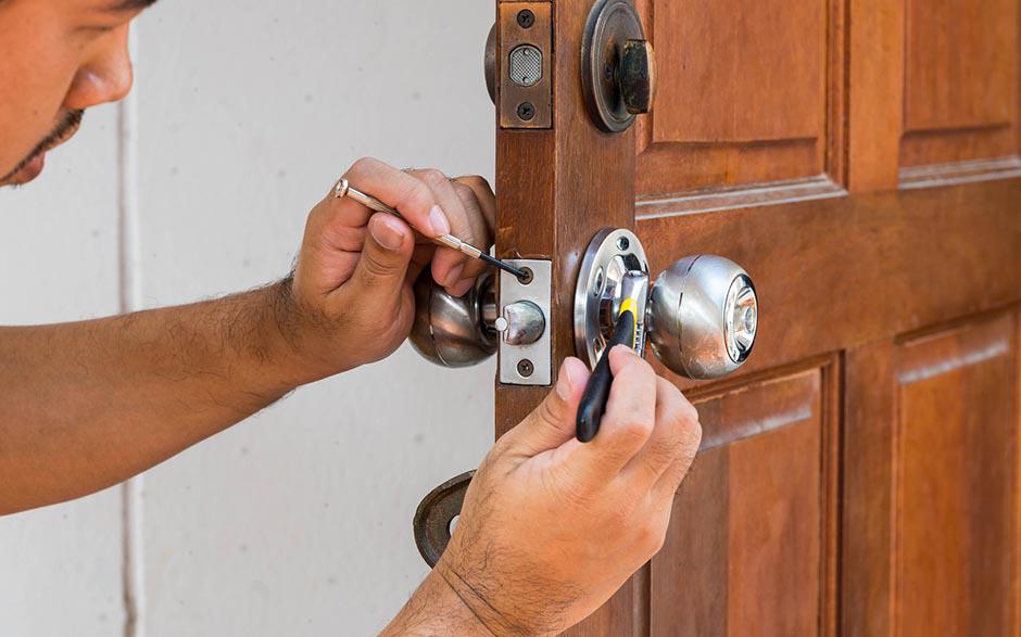 comment demonter une serrure de porte d'entrée Chambly